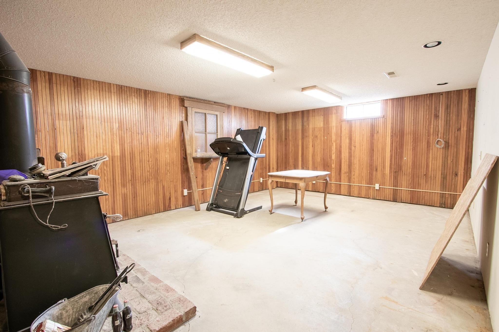 131 North Johnson Elbing, KS 67041 - Photo 25 of 31