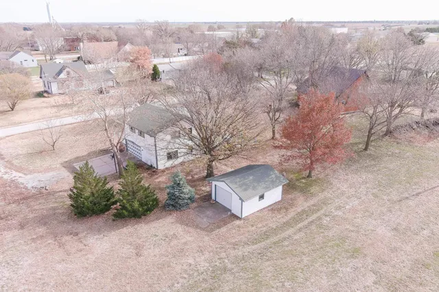 $220,000 | 131 North Johnson, Elbing, KS 67041