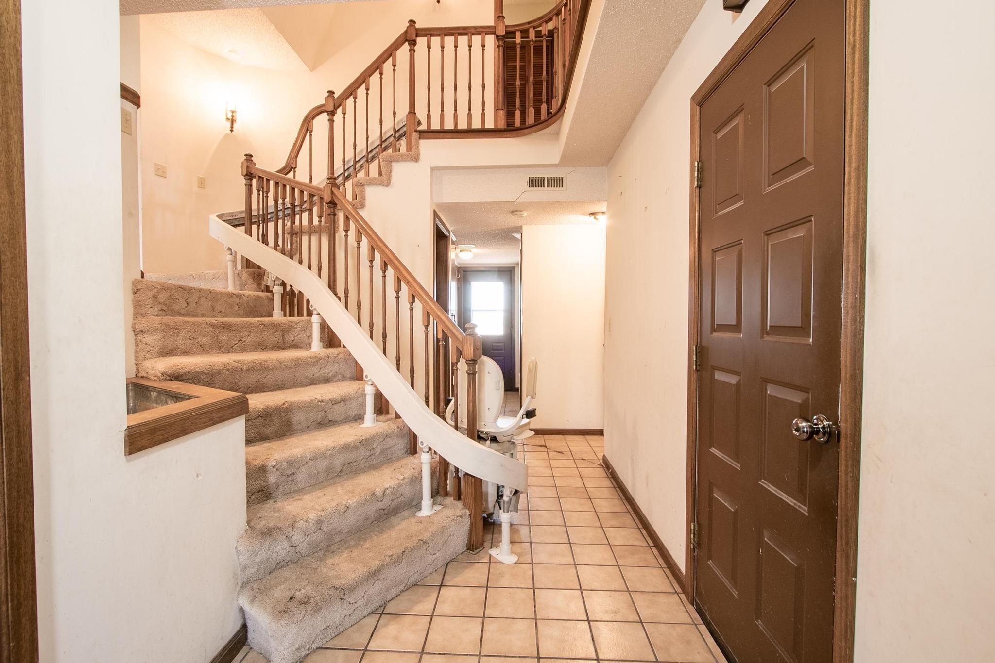 131 North Johnson Elbing, KS 67041 - Photo 4 of 31