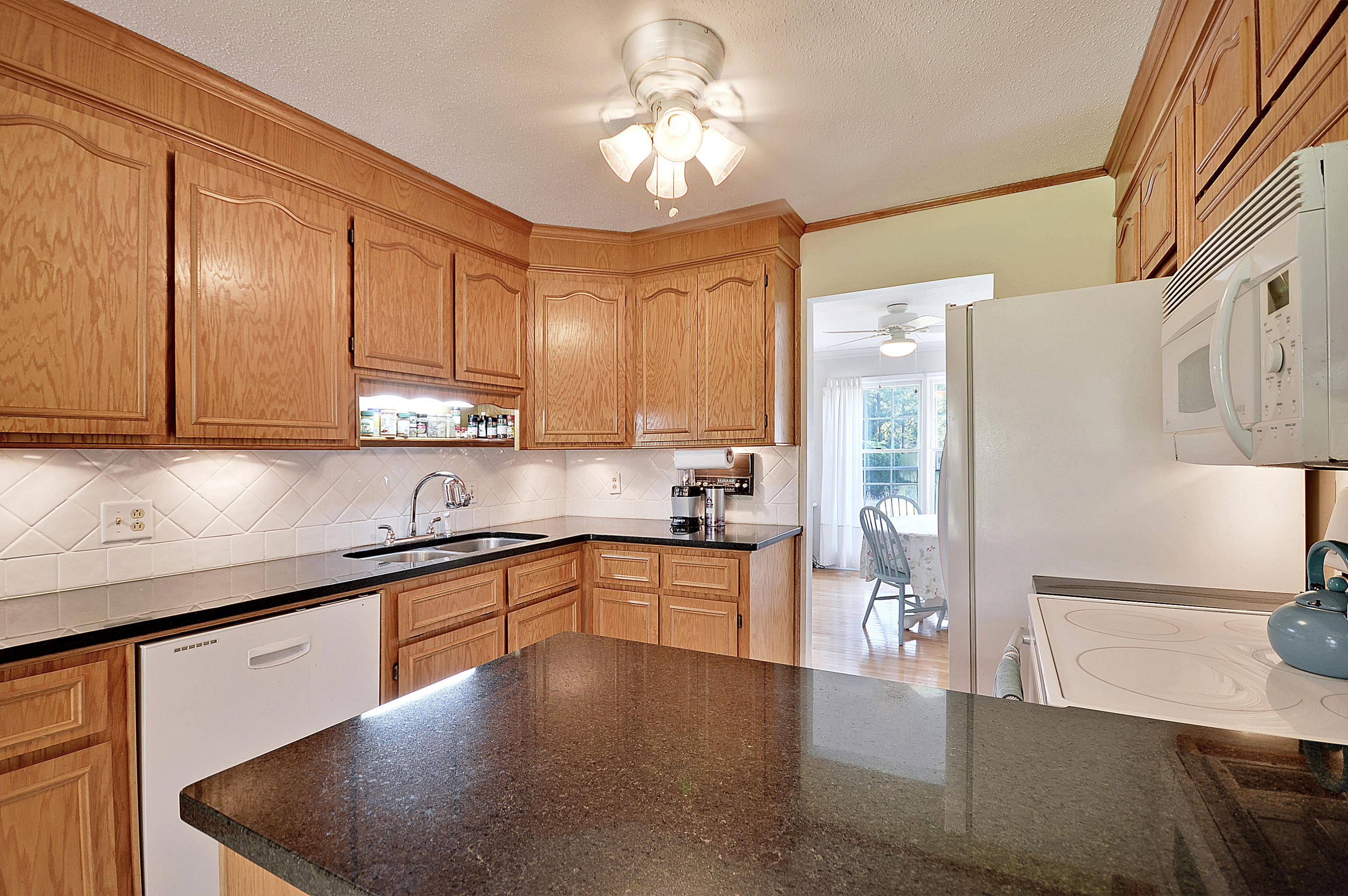 406 Grouse Road Summerville, SC 29485 - Photo 10 of 34 DSC_0078_DSC_0082 copy