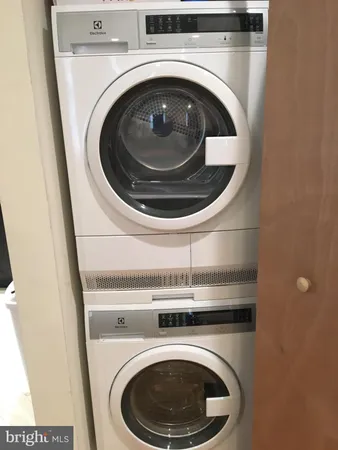 $1,650 | 311 South 12th Street, Unit 2F, Philadelphia, PA 19107