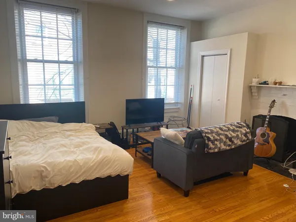 $1,650 | 311 South 12th Street, Unit 2F, Philadelphia, PA 19107
