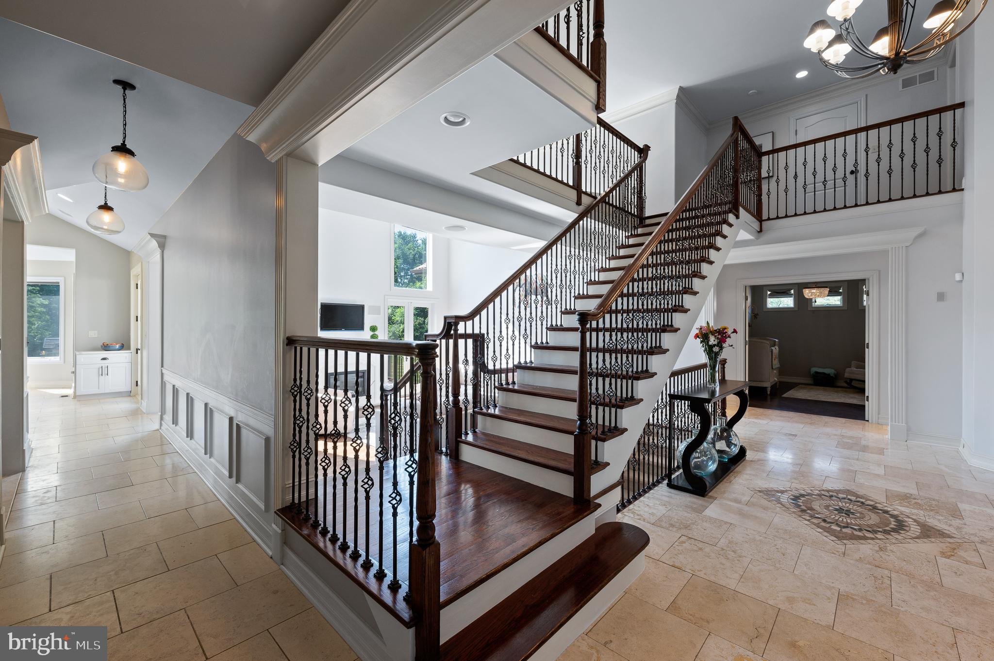 1469 Valley Road Glen Mills, PA 19342 - Photo 6 of 52 Foyer