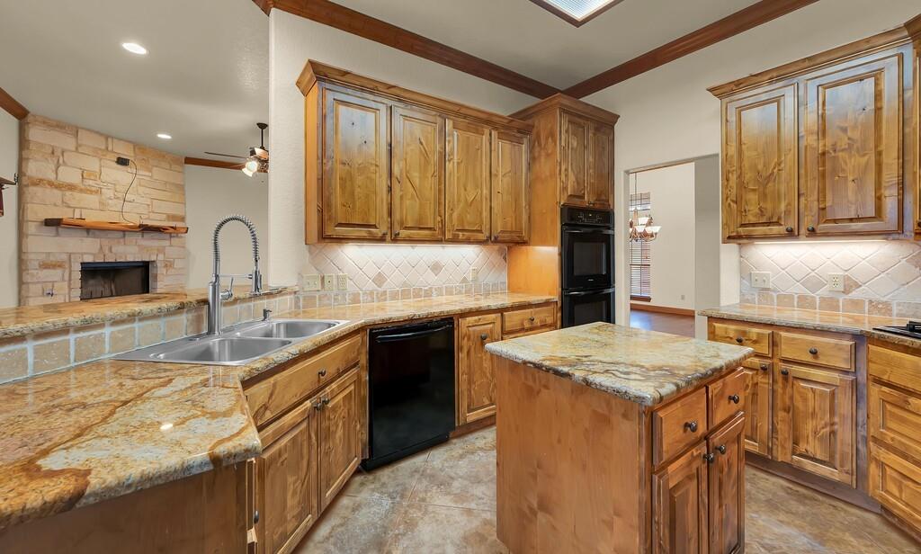 1609 Southern View Lorena, TX 76655 - Photo 9 of 35 Plenty of storage space in the kitchen