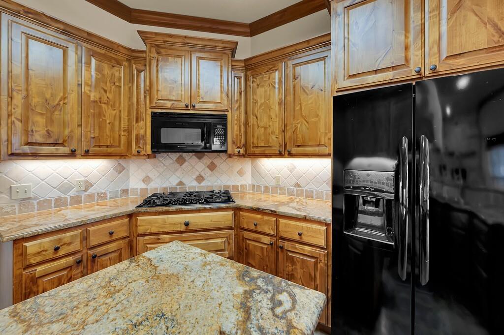 1609 Southern View Lorena, TX 76655 - Photo 10 of 35 Gorgeous granite countertops