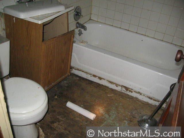 2319 Golden Valley Road Minneapolis, MN 55411 - Photo 5 of 7 Gallery Image 5