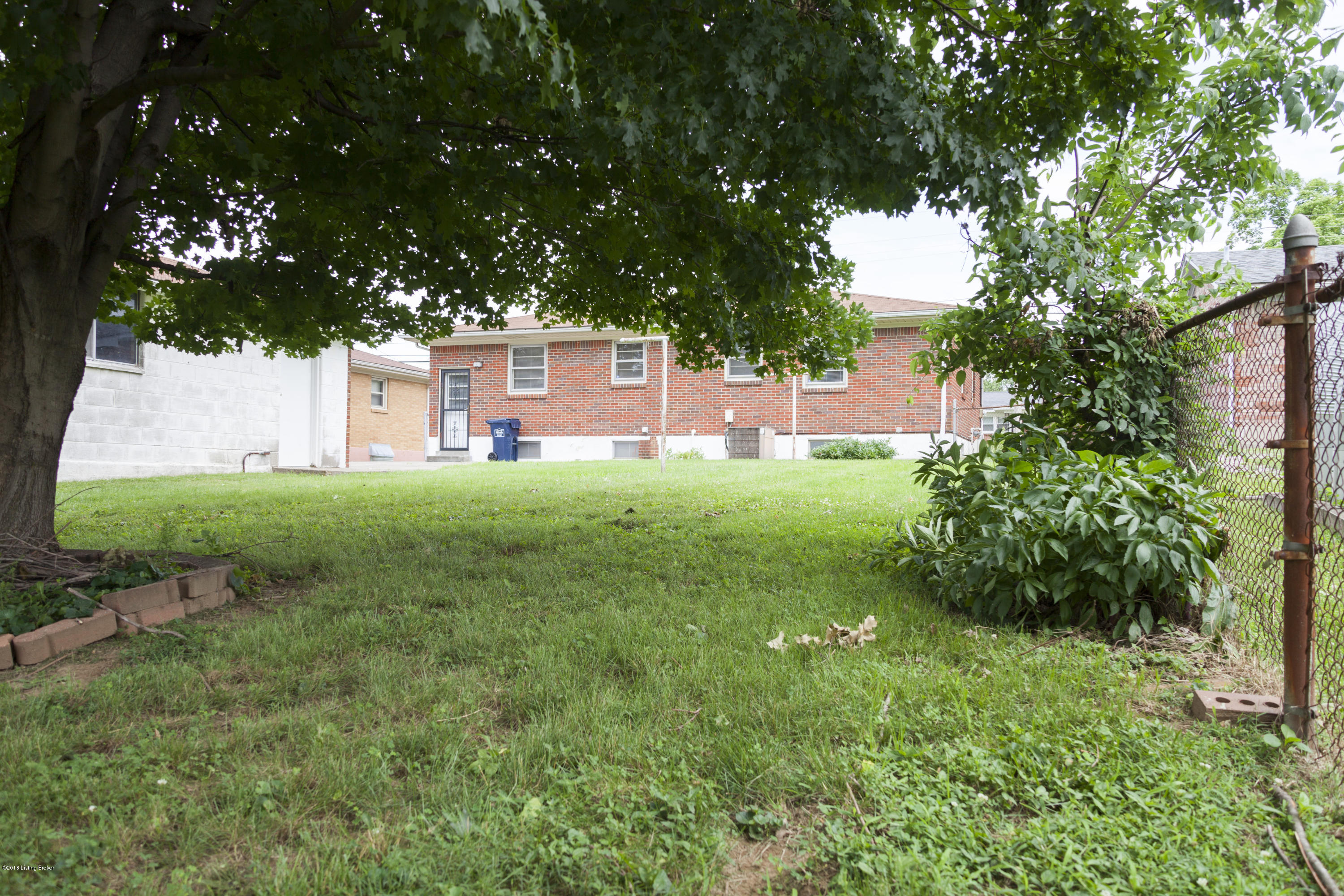 3446 Fern Lea Road Louisville, KY 40216 - Photo 7 of 36 Exterior 7