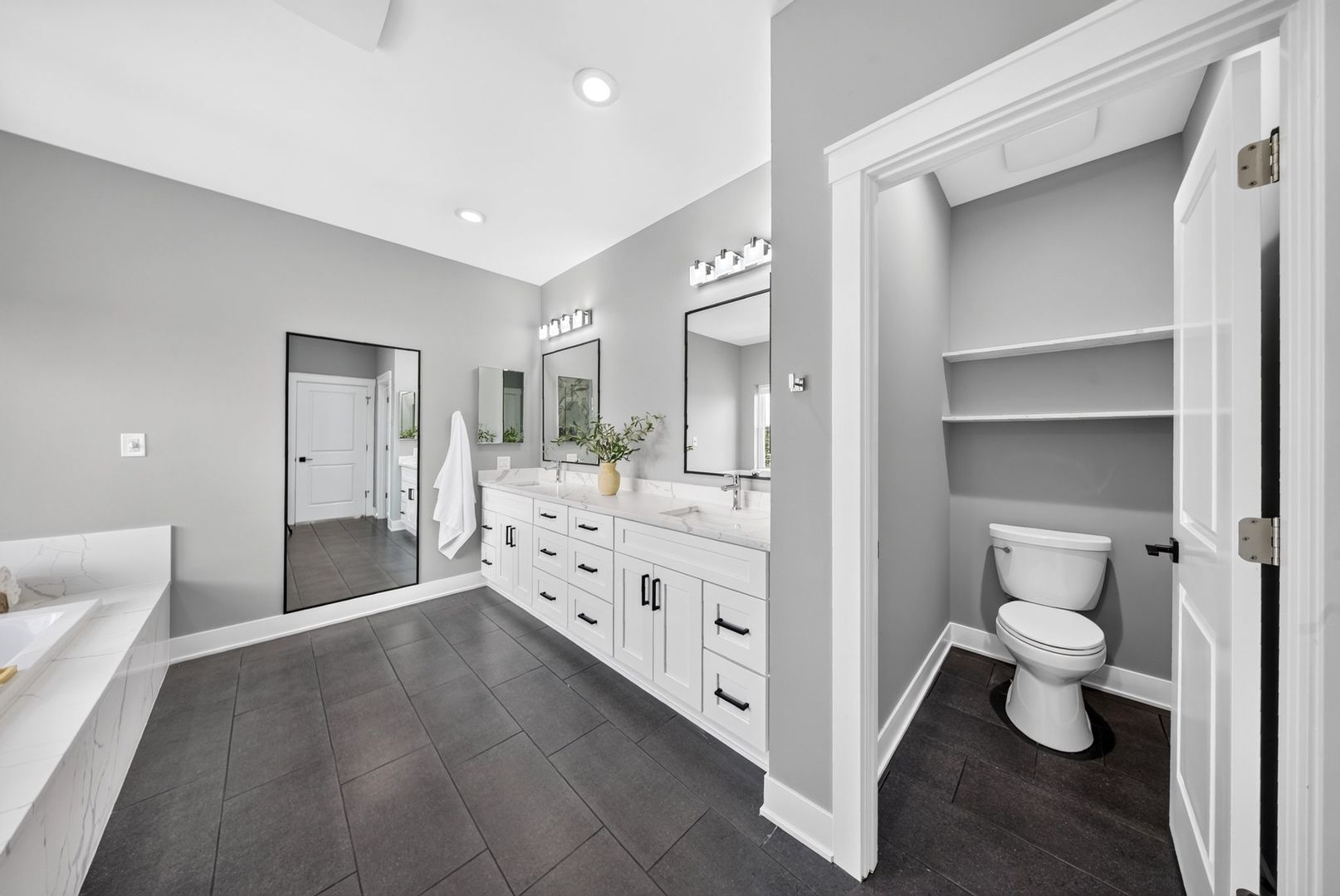 2121 Westover Road North Aurora, IL 60542 - Photo 33 of 57