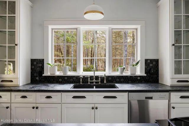 $2,250,000 | 9 Estate Road, Saugerties, NY 12477