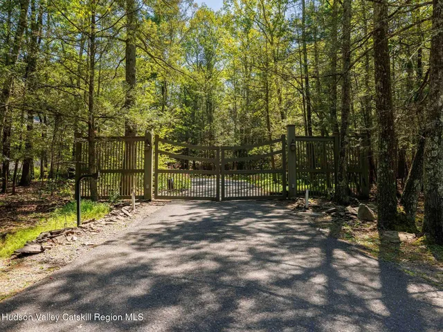 $2,250,000 | 9 Estate Road, Saugerties, NY 12477