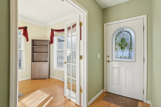 $327,000 | 328 Legacy Court, Grayslake, IL 60030