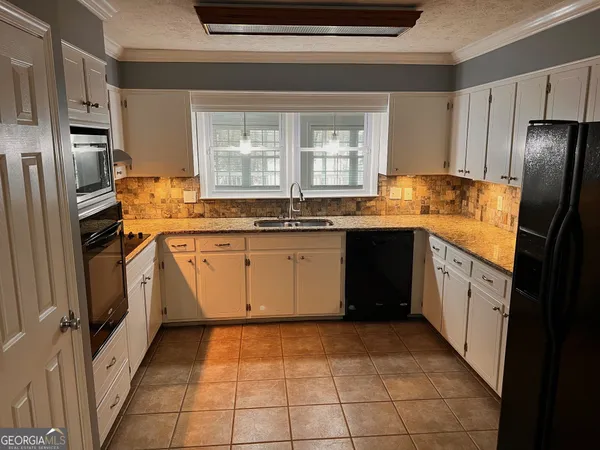 $650,000 | 24 North Brooks Road, LaGrange, GA 30240