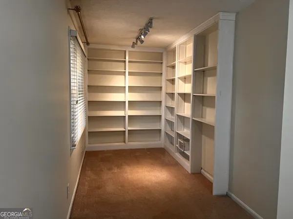 $650,000 | 24 North Brooks Road, LaGrange, GA 30240