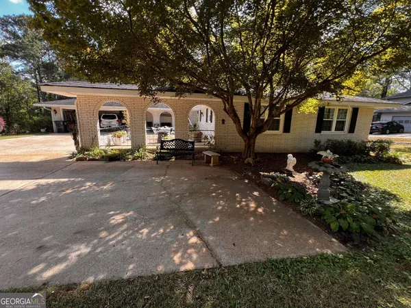 $650,000 | 24 North Brooks Road, LaGrange, GA 30240