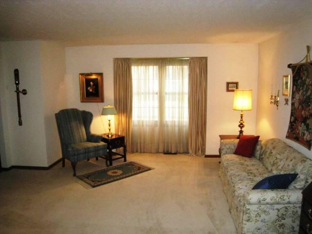 73 Beech Ridge Drive Powell, OH 43065 - Photo 3 of 18 Gallery Image 3