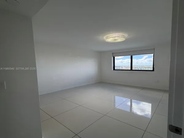 $4,800 | 5252 Northwest 85th Avenue, Unit 1902, Doral, FL 33166