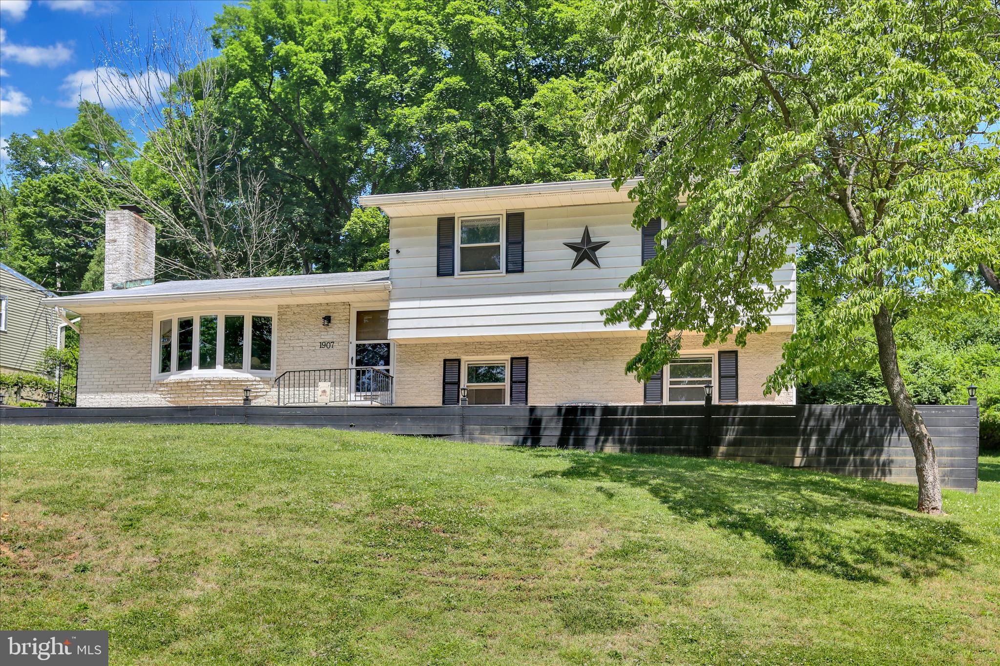 1907 Holly Road Reading, PA 19602 - Photo 2 of 22 4U9A9694a