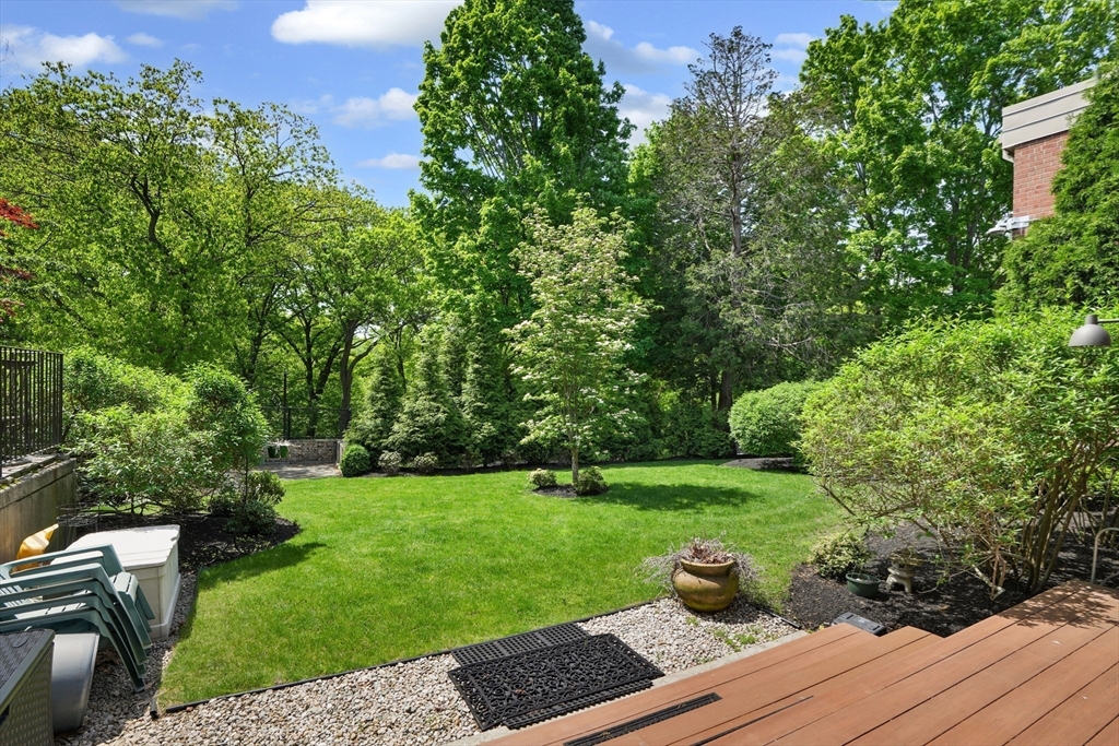 131 Perkins Street, Unit 131 Boston, MA 02130 - Photo 18 of 21 a garden view with a seating space