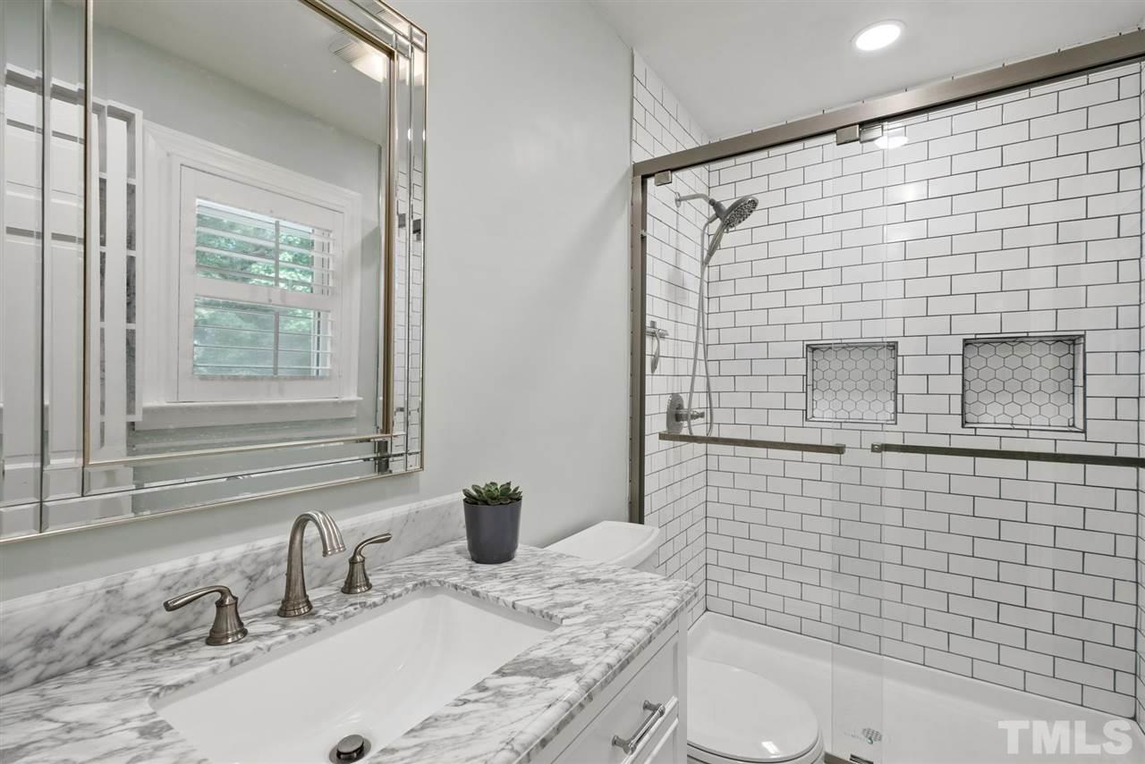 4304 Boxwood Road Raleigh, NC 27612 - Photo 13 of 19