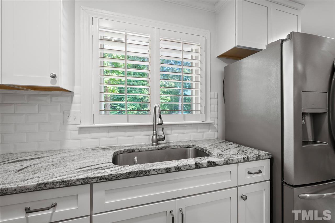 4304 Boxwood Road Raleigh, NC 27612 - Photo 7 of 19