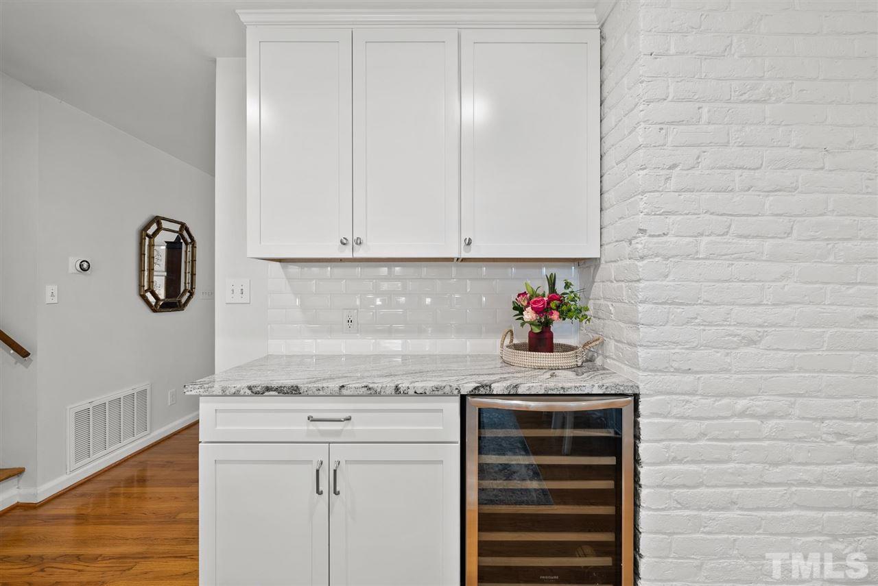 4304 Boxwood Road Raleigh, NC 27612 - Photo 8 of 19