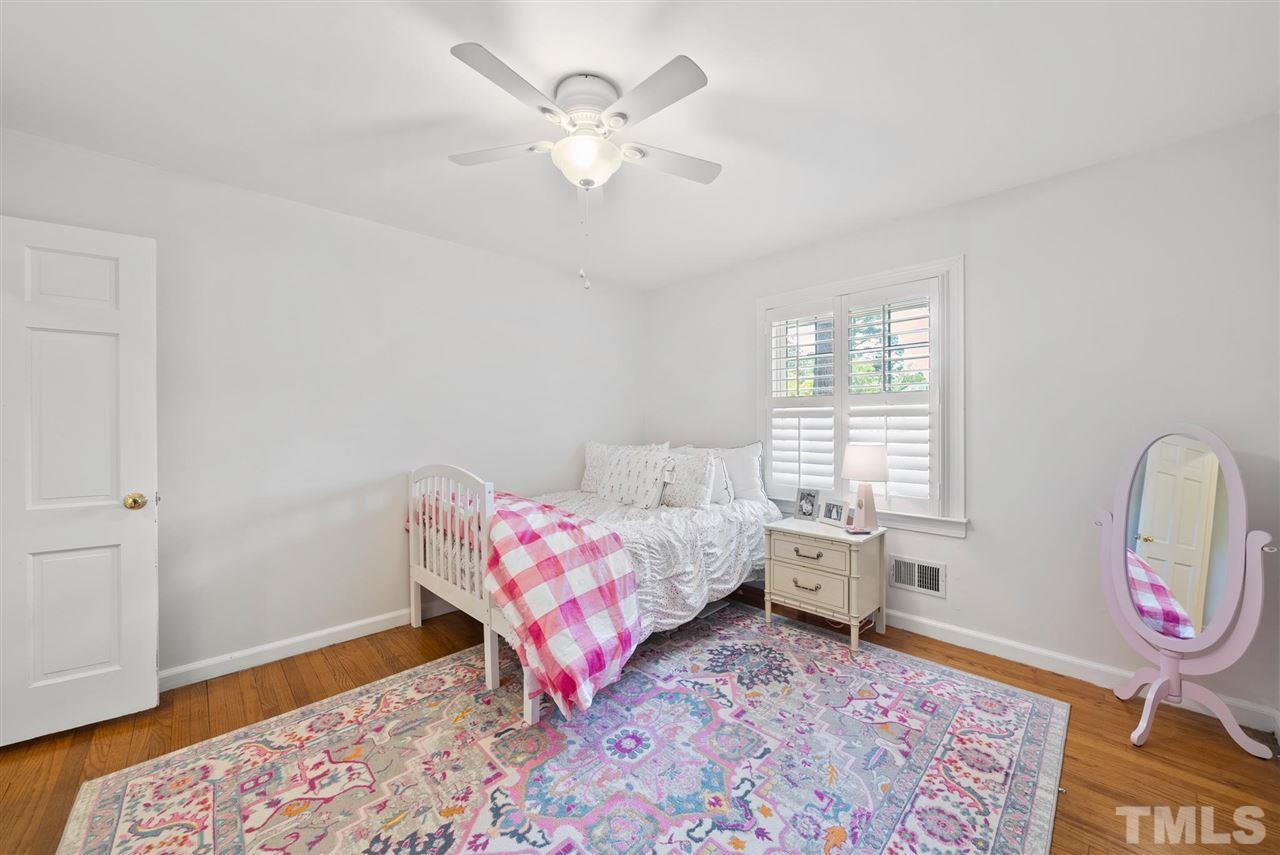 4304 Boxwood Road Raleigh, NC 27612 - Photo 9 of 19
