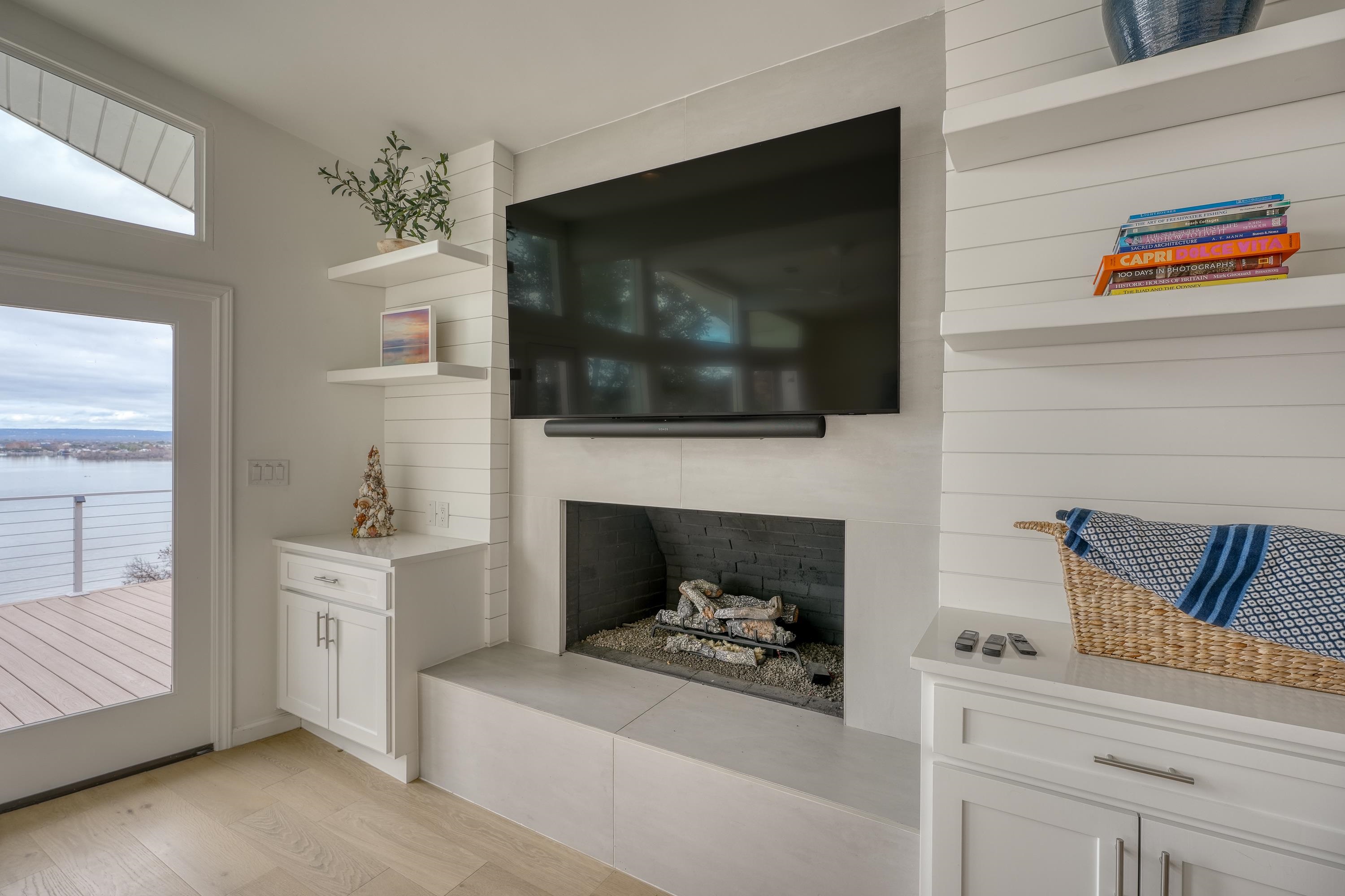 204 Blue Ridge Trail Horseshoe Bay, TX 78657 - Photo 11 of 28 a living room with furniture and a flat screen tv
