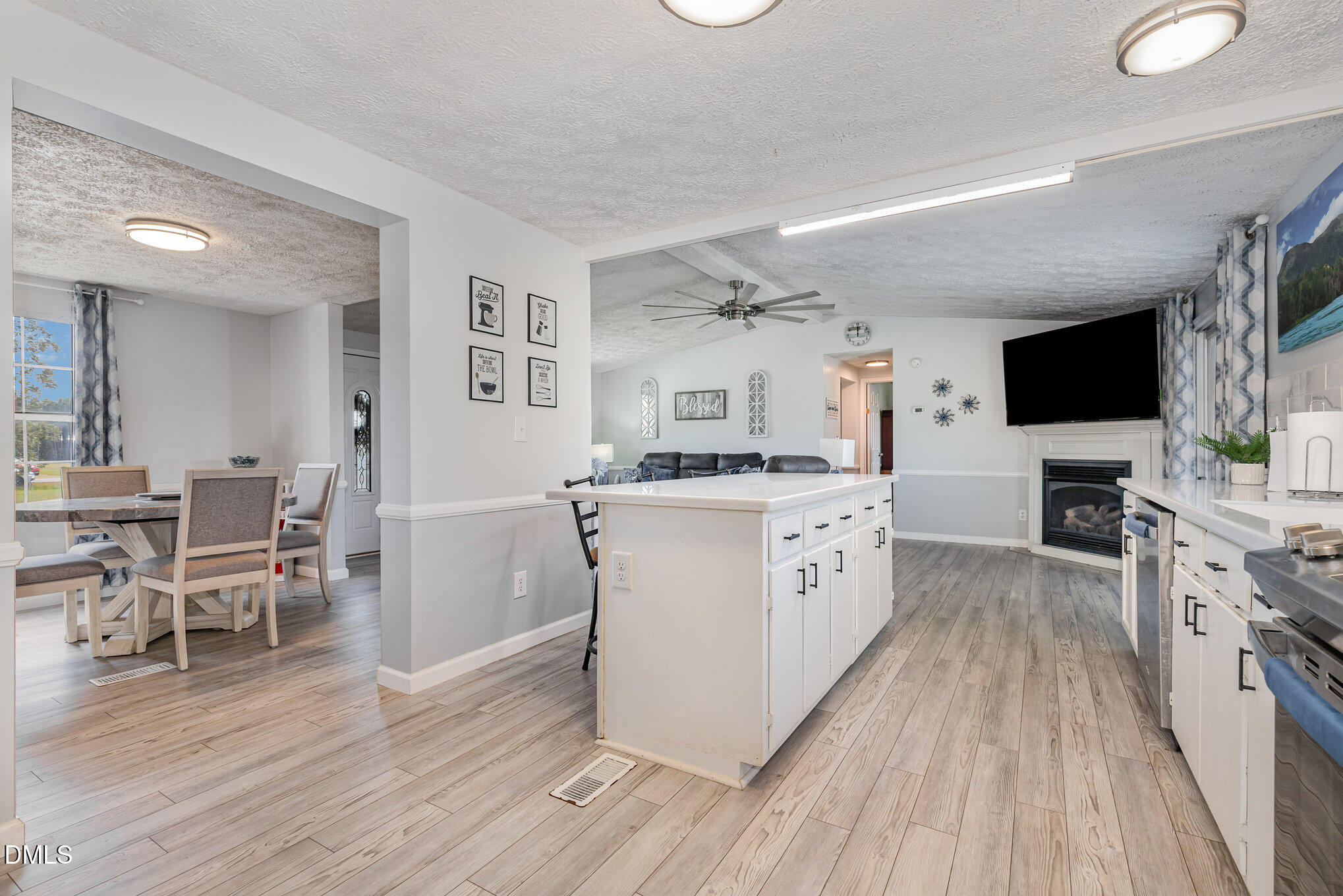 405 Woodruff Road Selma, NC 27576 - Photo 11 of 28 kitchen3