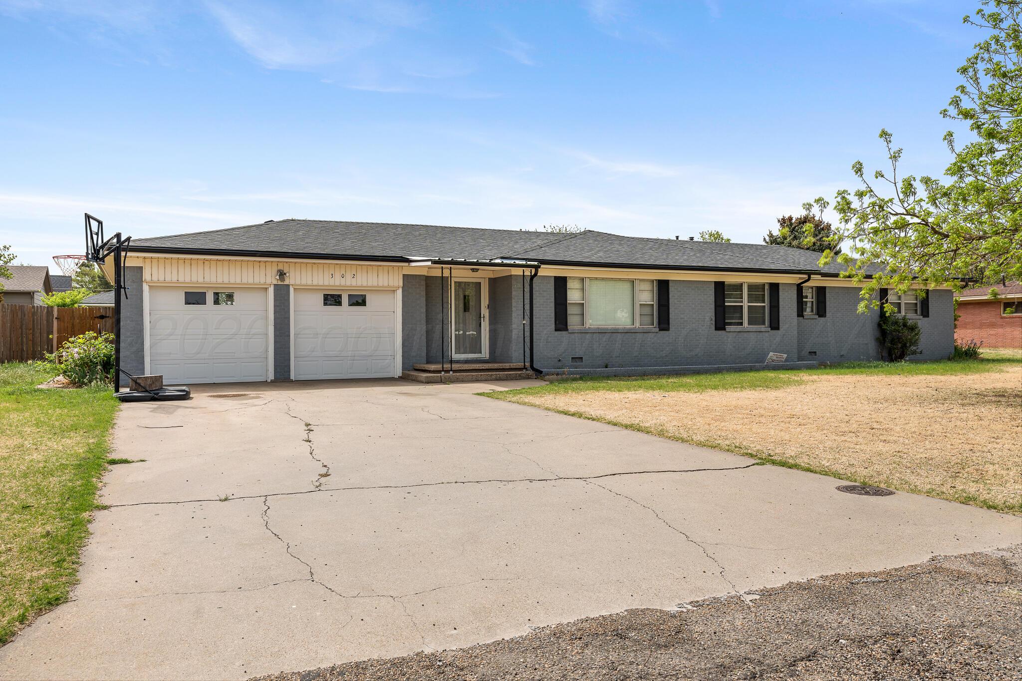 302 Tansy Street Borger, TX 79007 - Photo 2 of 19 Front of House view 2