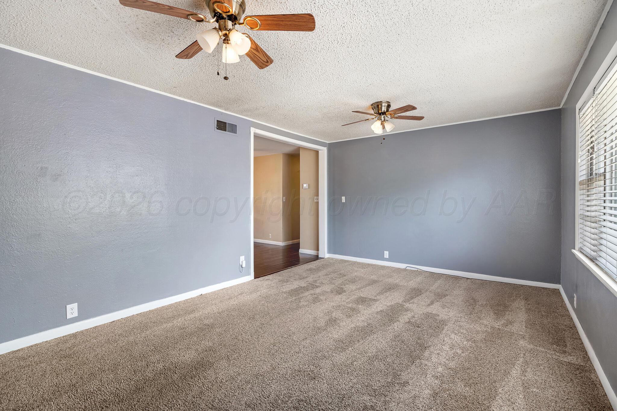 302 Tansy Street Borger, TX 79007 - Photo 4 of 19 Living Area