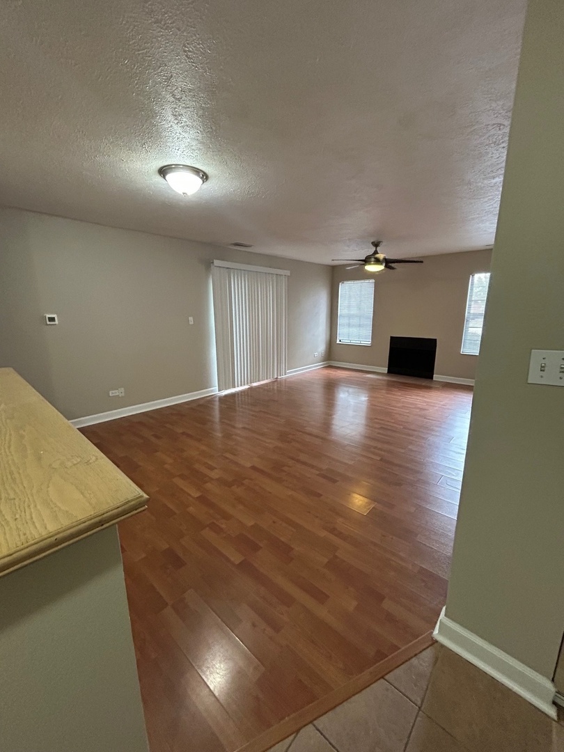 2044 North Rand Road, Unit 107 Palatine, IL 60074 - Photo 4 of 9 Gallery Image 4