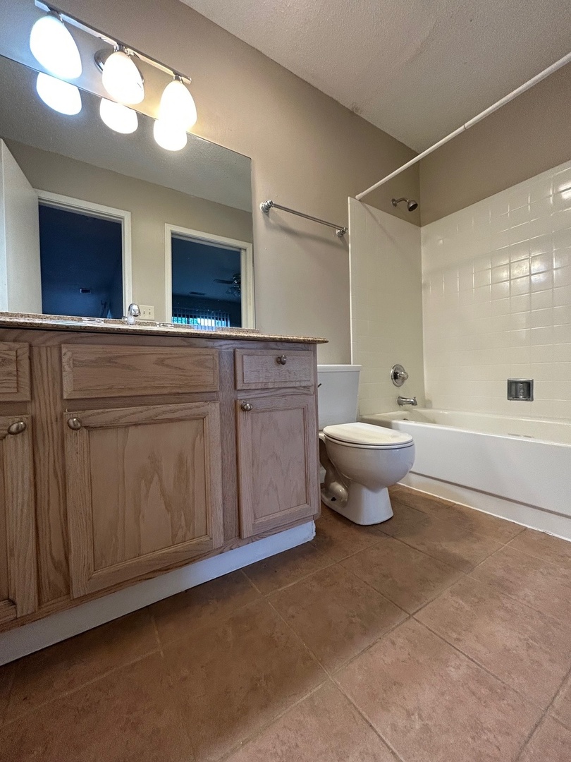 2044 North Rand Road, Unit 107 Palatine, IL 60074 - Photo 6 of 9 Gallery Image 6