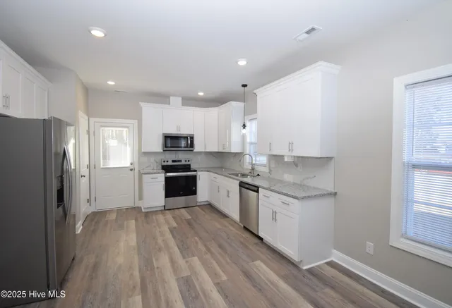 $1,800 | 849 Sarah Rebecca Drive, Unit B, Greenville, NC 27834