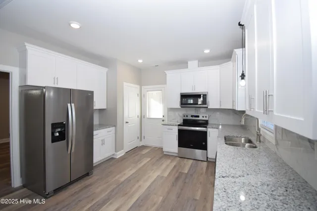 $1,800 | 849 Sarah Rebecca Drive, Unit B, Greenville, NC 27834