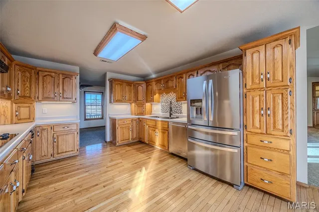 $575,000 | 23598 Falcon Road, Lebanon, MO 65536