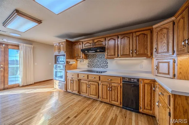 $575,000 | 23598 Falcon Road, Lebanon, MO 65536