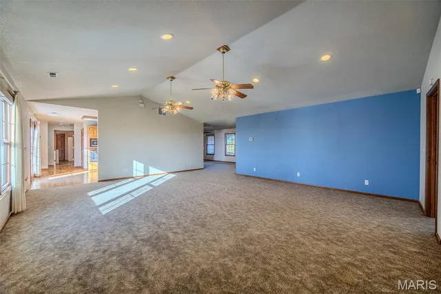 $575,000 | 23598 Falcon Road, Lebanon, MO 65536