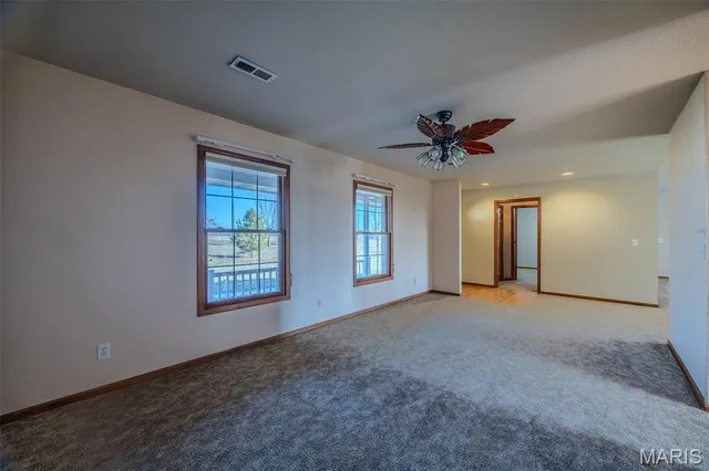 $575,000 | 23598 Falcon Road, Lebanon, MO 65536