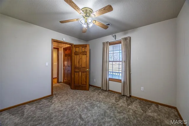 $575,000 | 23598 Falcon Road, Lebanon, MO 65536