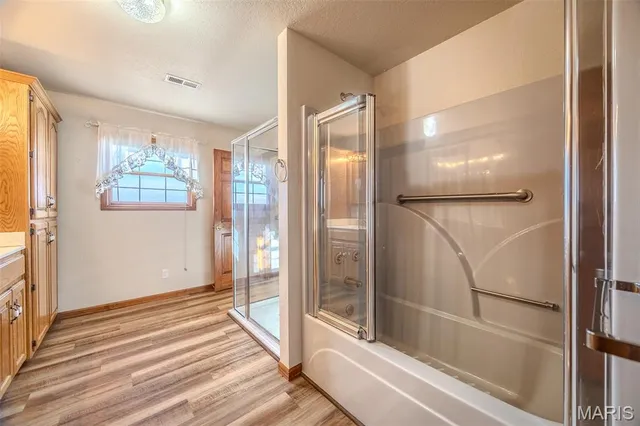 $575,000 | 23598 Falcon Road, Lebanon, MO 65536