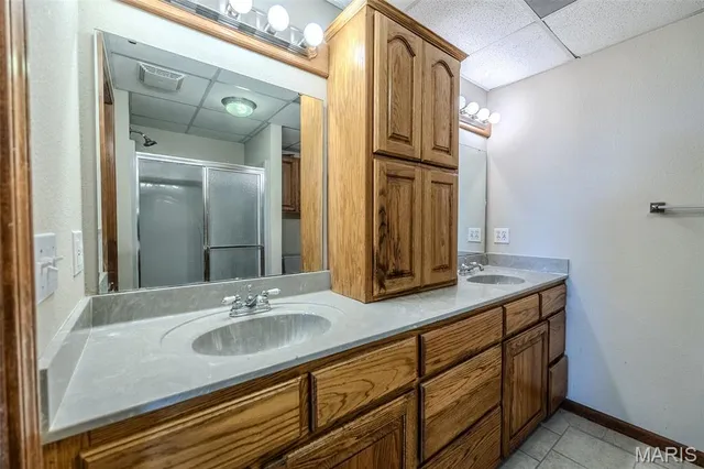 $575,000 | 23598 Falcon Road, Lebanon, MO 65536