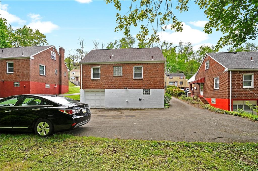 1191 Mifflin Road Pittsburgh, PA 15207 - Photo 28 of 28 The back part of the driveway can accommodate a number of cars.