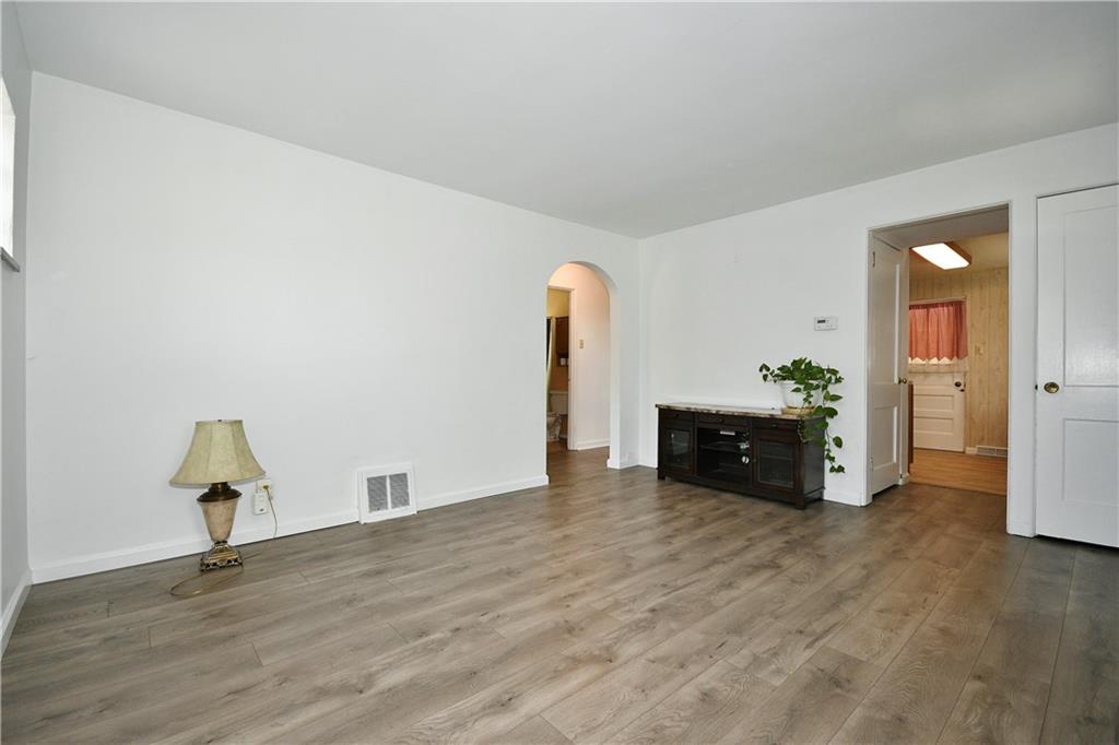 1191 Mifflin Road Pittsburgh, PA 15207 - Photo 6 of 28 Gallery Image 6