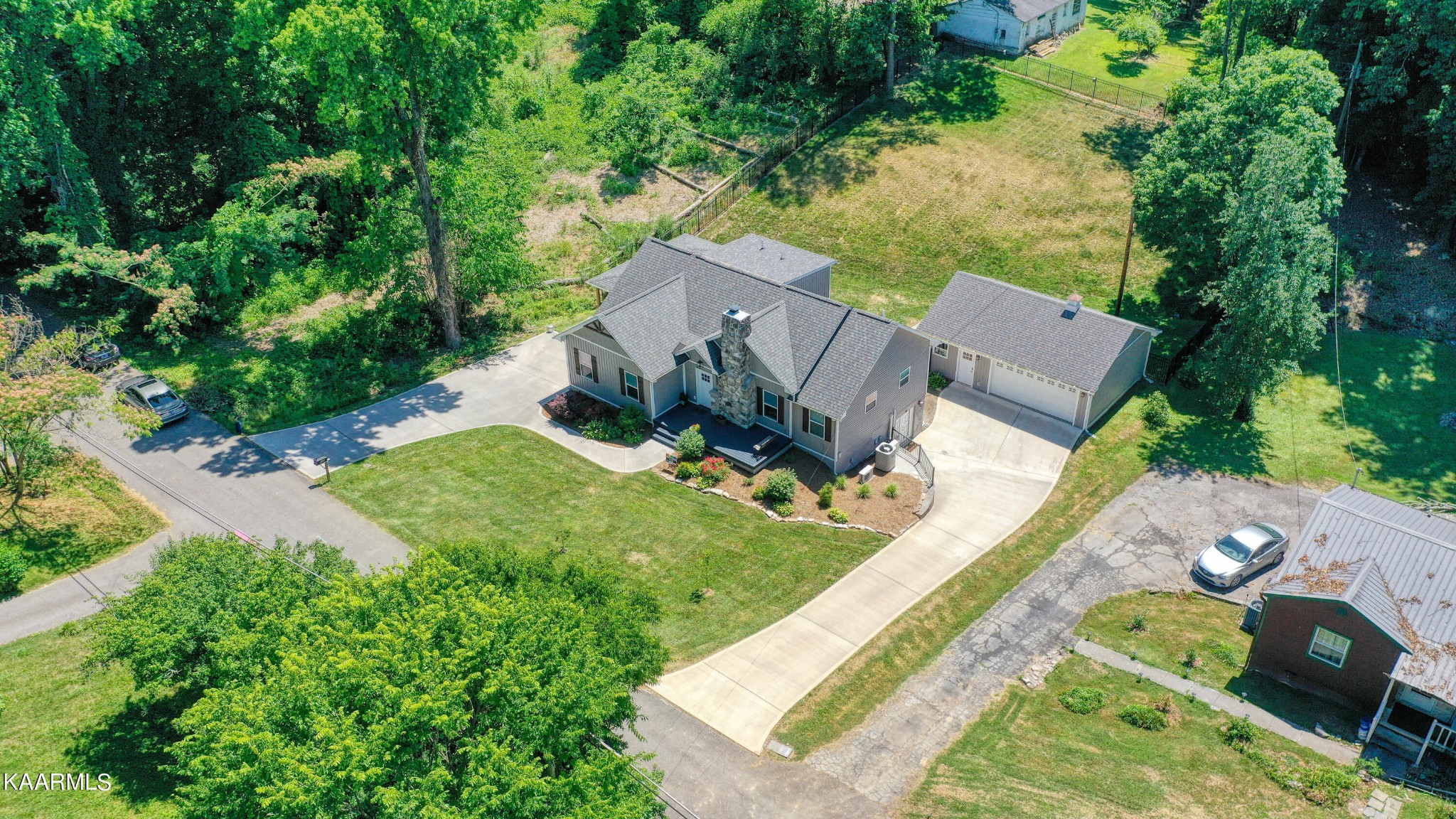 403 Maple Loop Road Knoxville, TN 37920 - Photo 4 of 48 Gallery Image 4