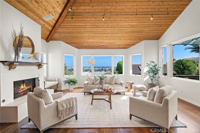 $5,450,000 | 520 Kings Road, Newport Beach, CA 92663