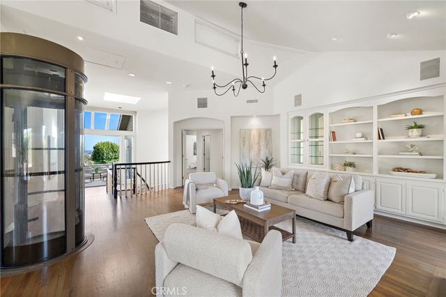 $5,450,000 | 520 Kings Road, Newport Beach, CA 92663