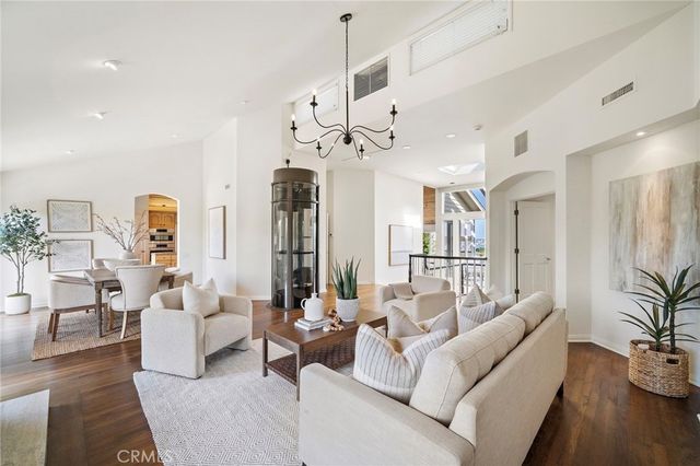 $5,450,000 | 520 Kings Road, Newport Beach, CA 92663