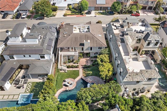 $5,450,000 | 520 Kings Road, Newport Beach, CA 92663