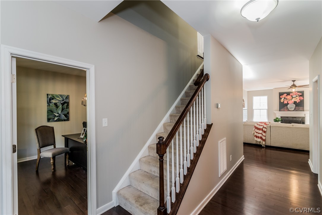 11375 Creeks Edge Road New Kent, VA 23124 - Photo 5 of 50 Foyer to office on left