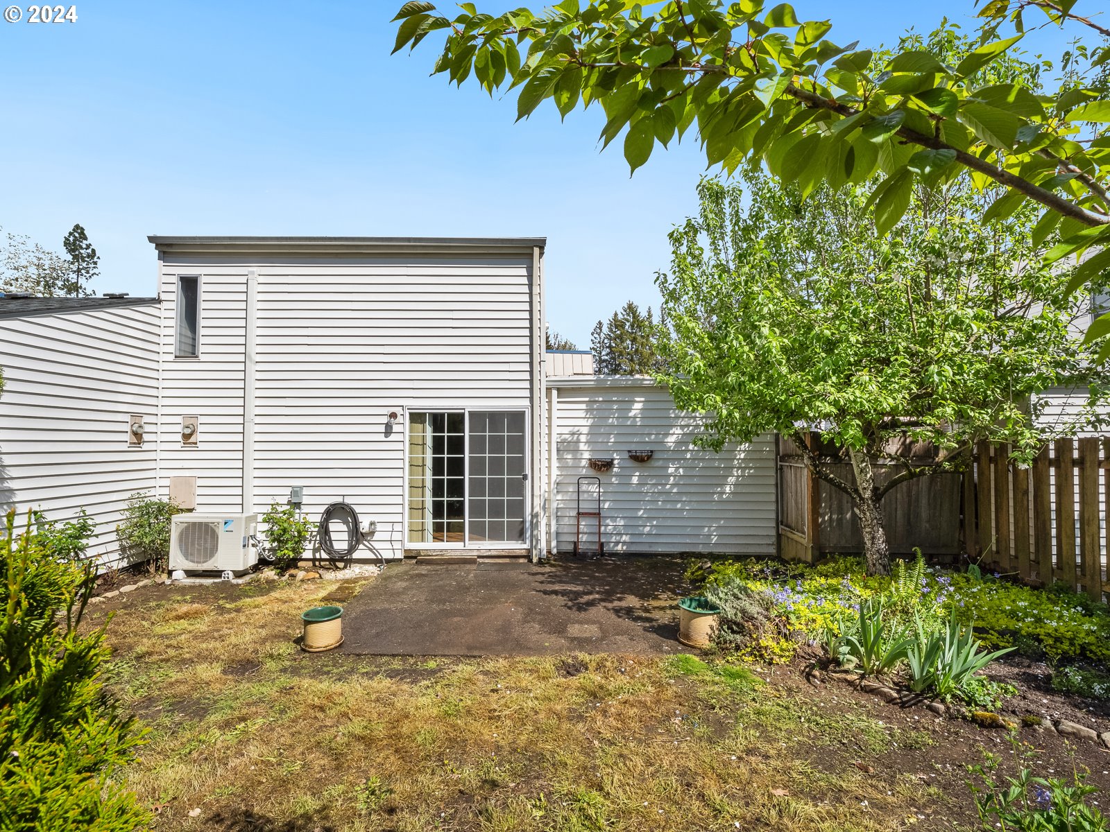 708 Southeast Rene Avenue Gresham, OR 97080 - Photo 28 of 36 Backyard